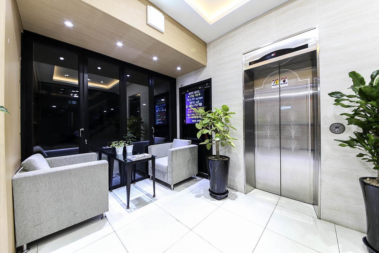 White Hotel Сувон Екстериор снимка
