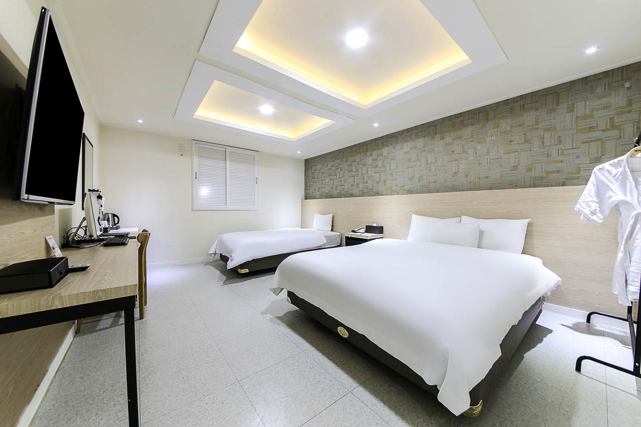 White Hotel Сувон Екстериор снимка