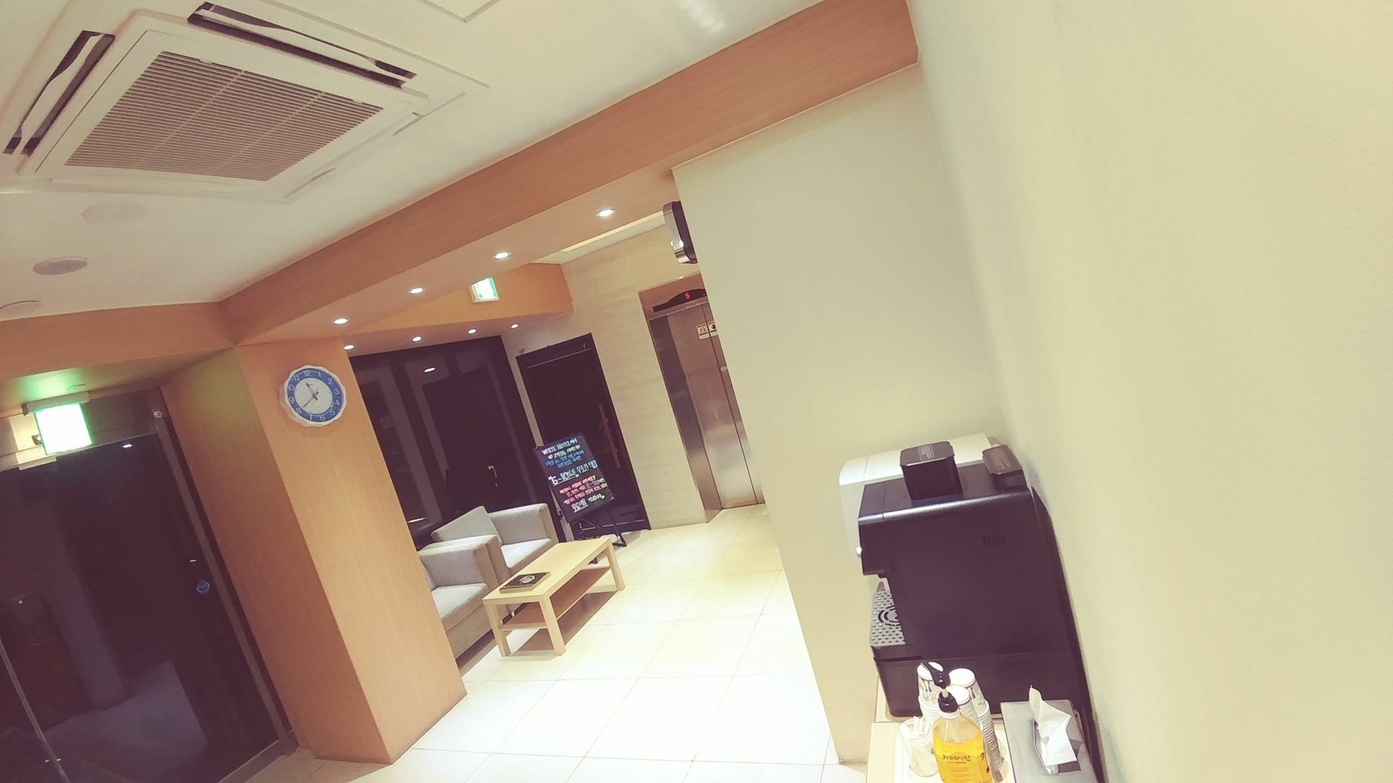 White Hotel Сувон Екстериор снимка